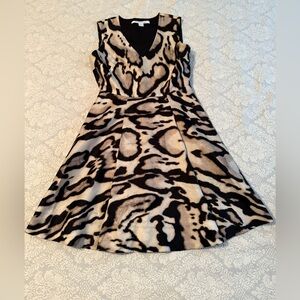 Diane Von Furstenberg Black and Cream Mini Dress Size 4